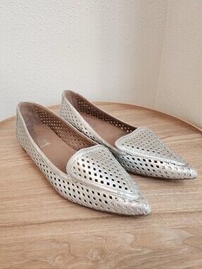 French Sole Women's Leather Metallic Silver Pointed-Toe Perforated Flats Size 6